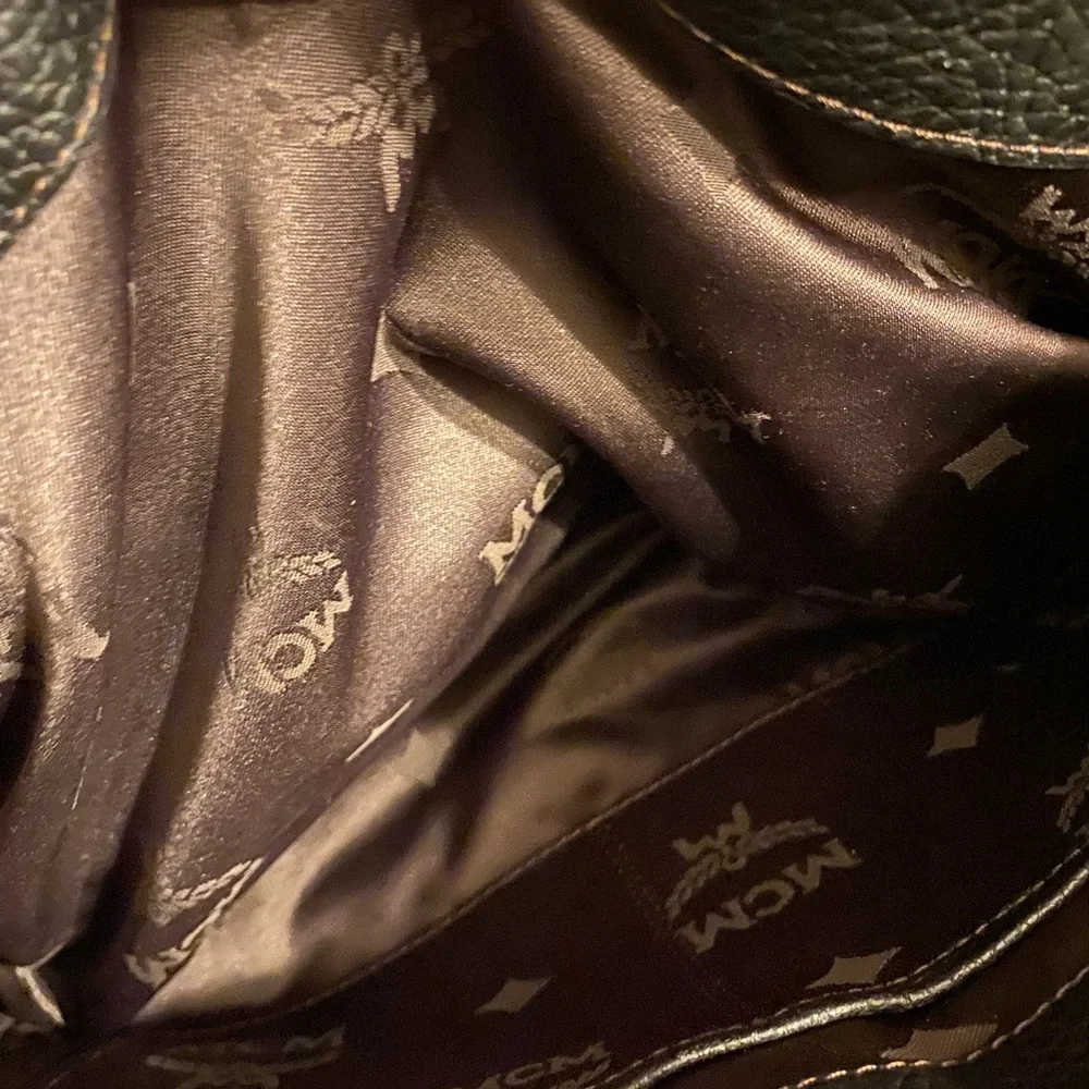 MCM Black Leather Shoulder Bag - Picture 4 of 8